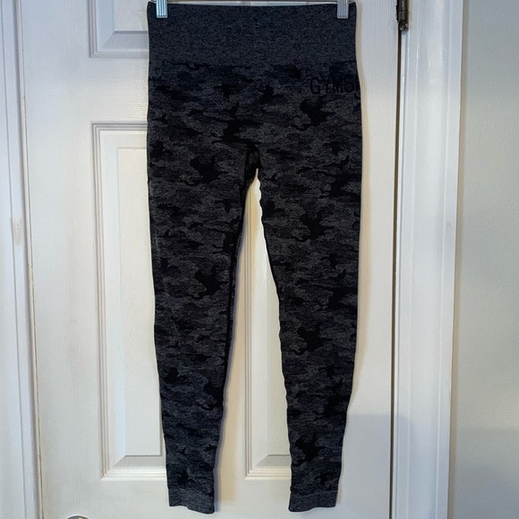 Gymshark Black & Gray Camo Adapt Seamless Leggings Size M #87 - Picture 1 of 6